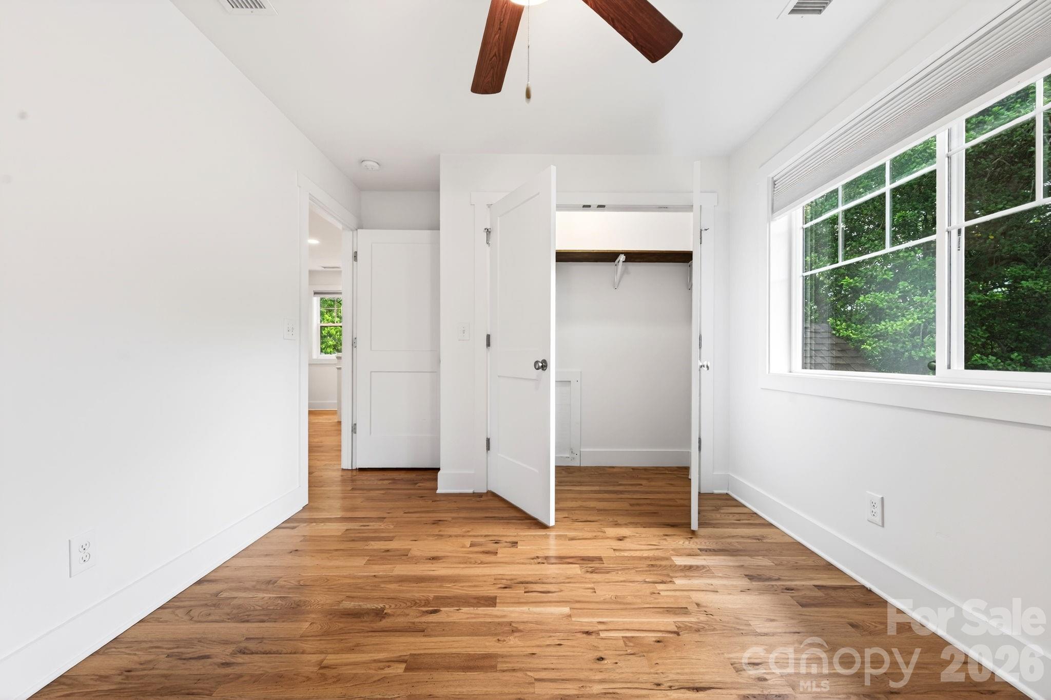 163 Sand Hill Road Asheville NC 28806