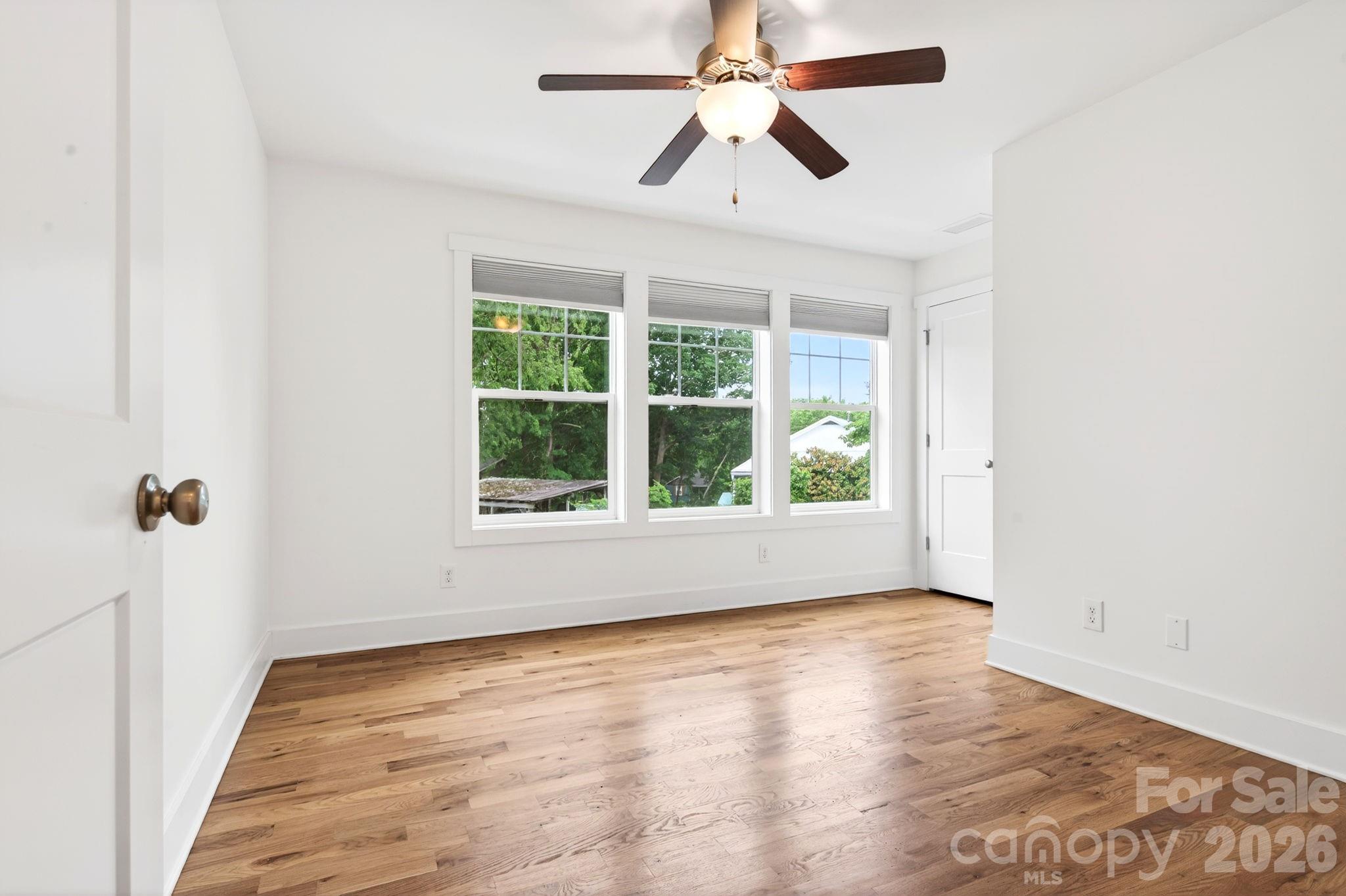 163 Sand Hill Road Asheville NC 28806