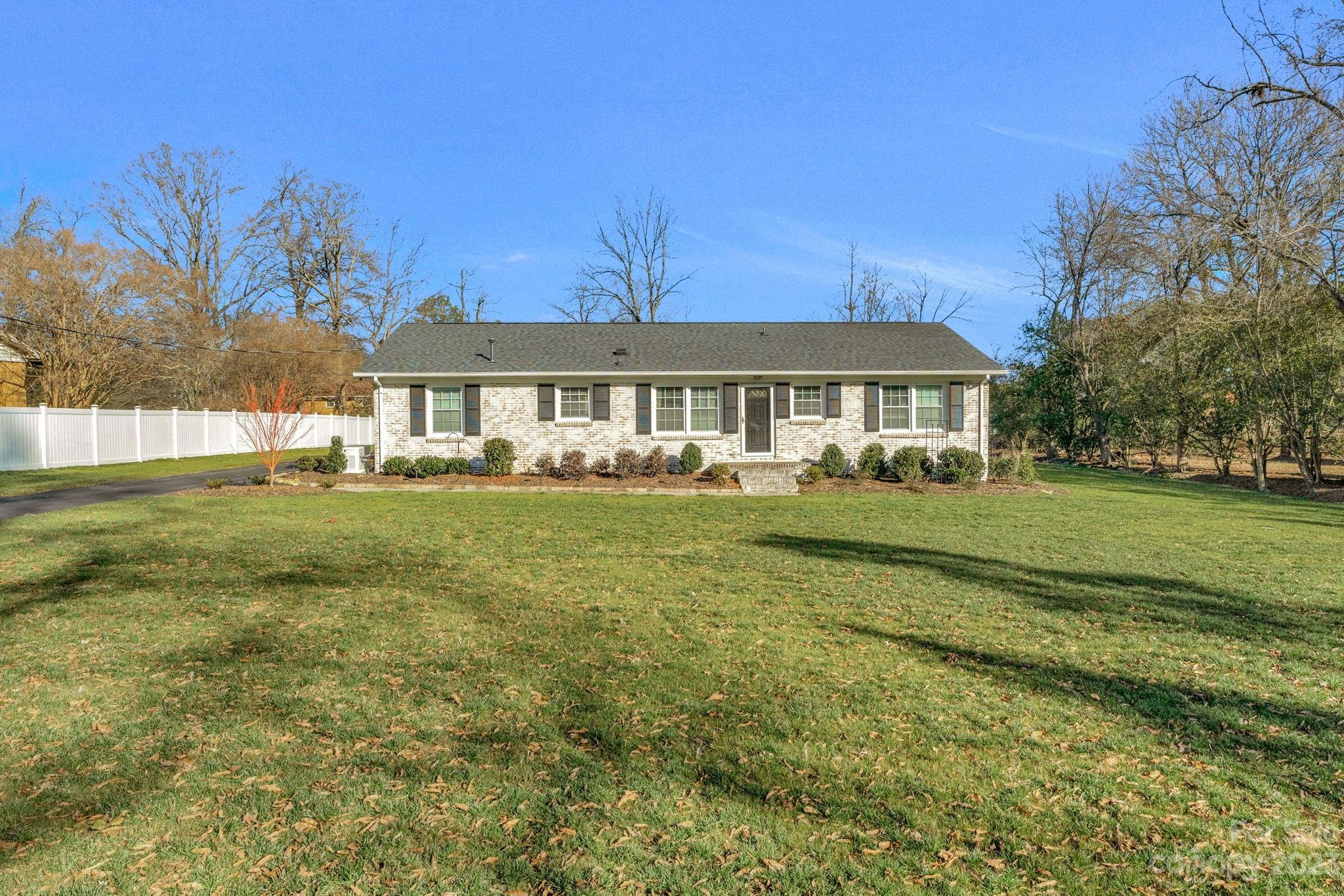 2709 Community Park Drive Matthews NC 28104