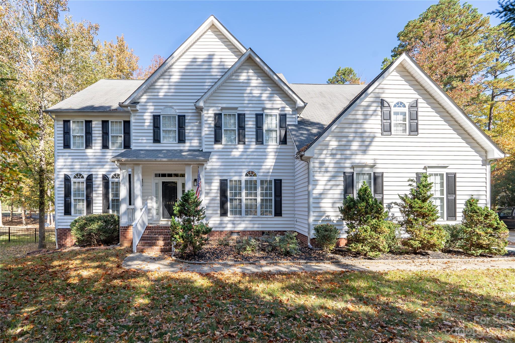 1913 Sycamore Creek Court Charlotte NC 28227