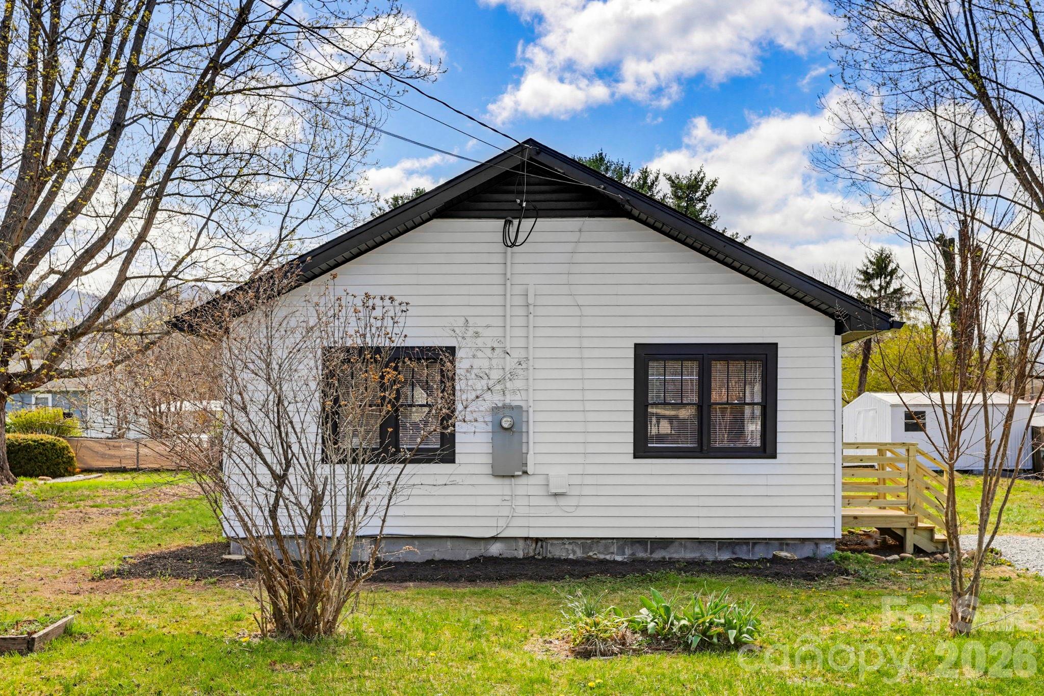 26 Francis Street Waynesville NC 28786