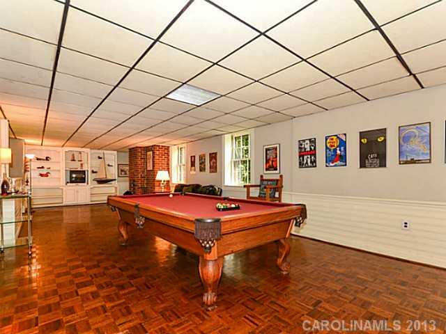 1500 Runnymede Lane Charlotte NC 28211