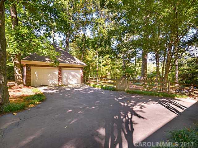 1500 Runnymede Lane Charlotte NC 28211