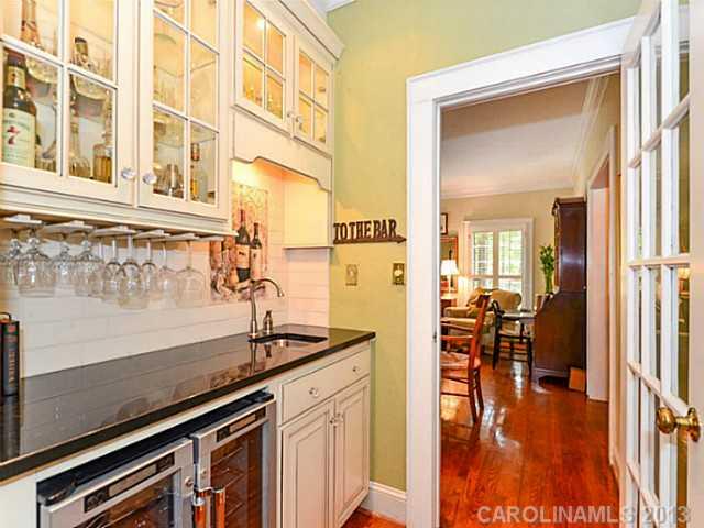 1500 Runnymede Lane Charlotte NC 28211