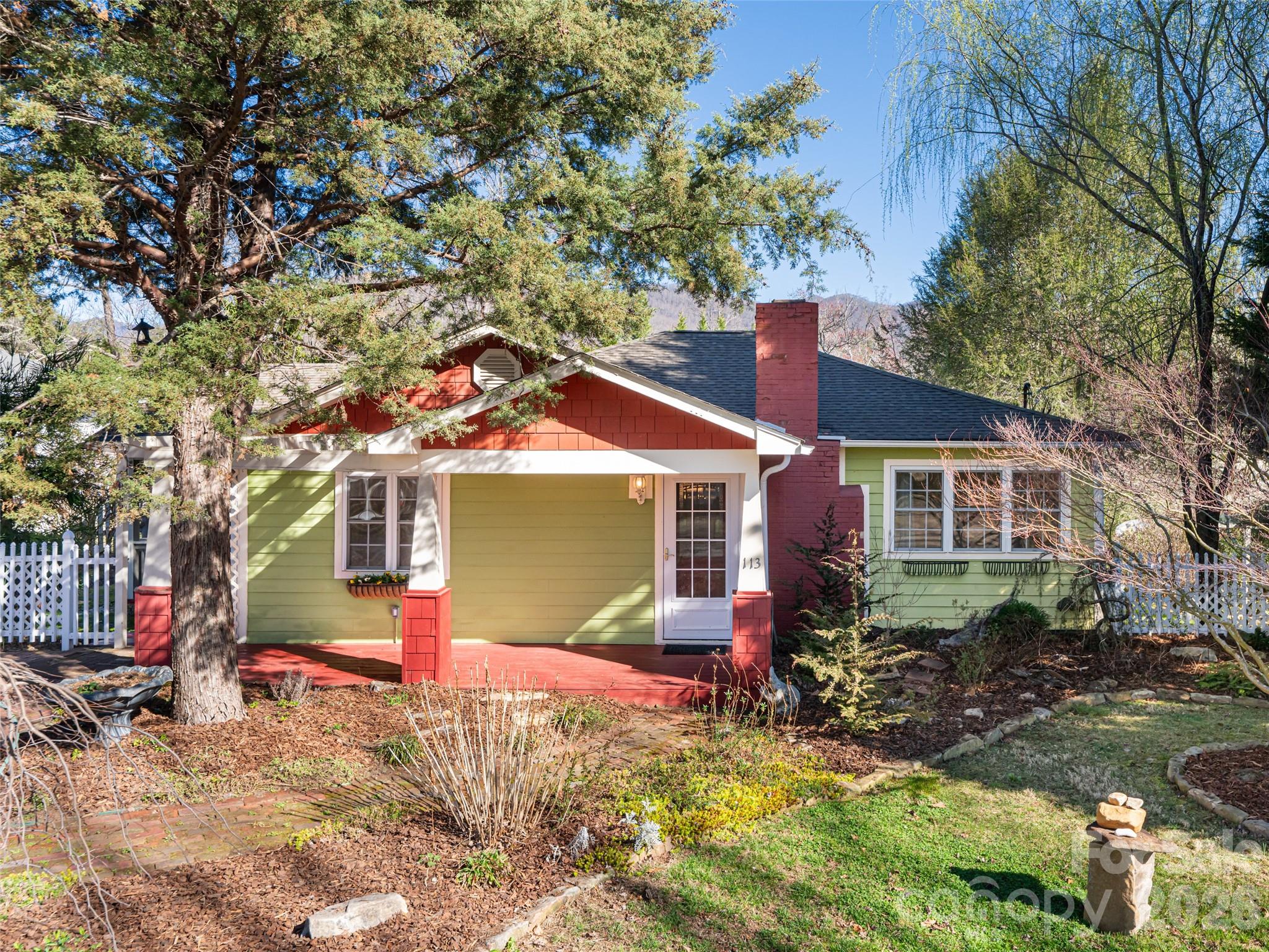 113 5th Street Black Mountain NC 28711
