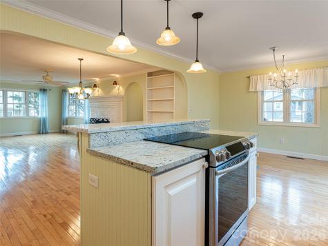 113 5th Street Black Mountain NC 28711