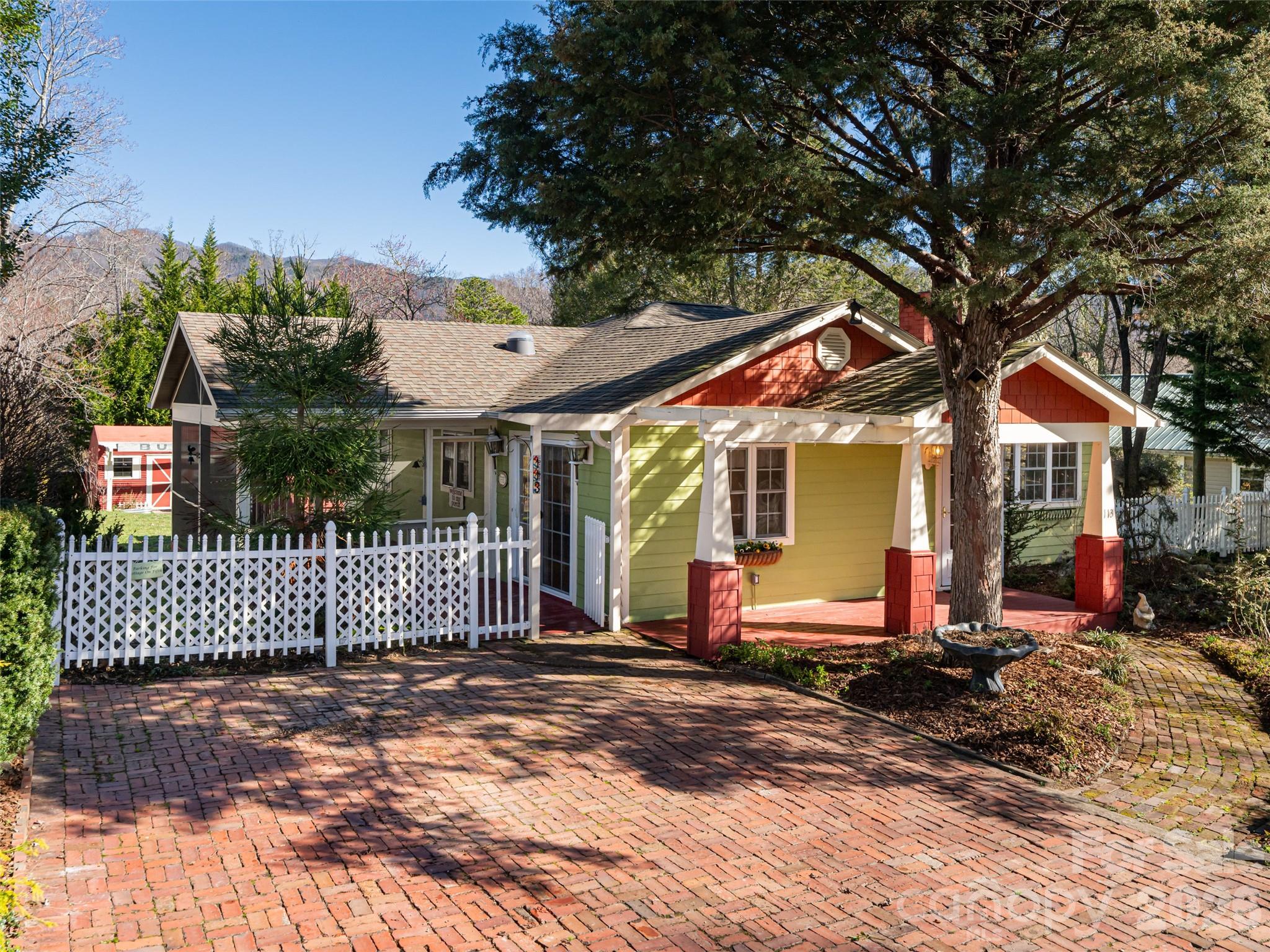 113 5th Street Black Mountain NC 28711