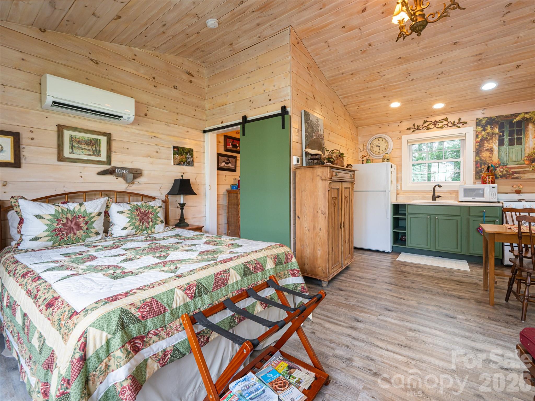 113 5th Street Black Mountain NC 28711