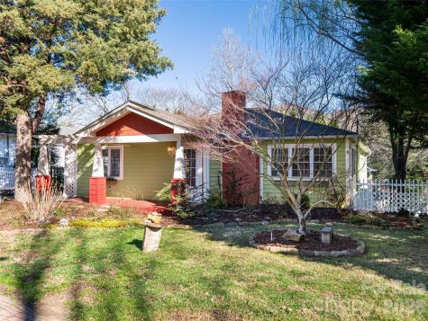 113 5th Street Black Mountain NC 28711