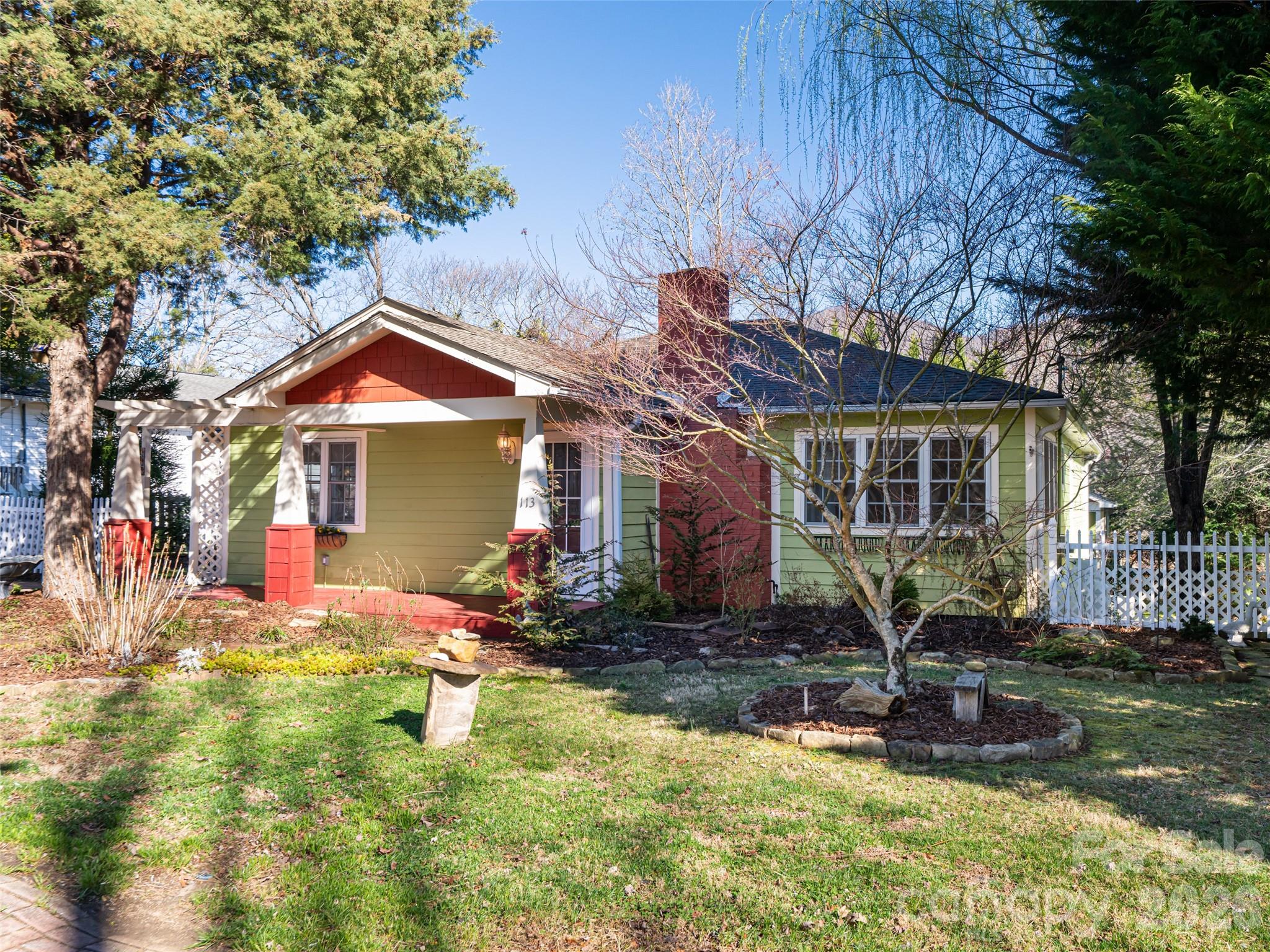 113 5th Street Black Mountain NC 28711