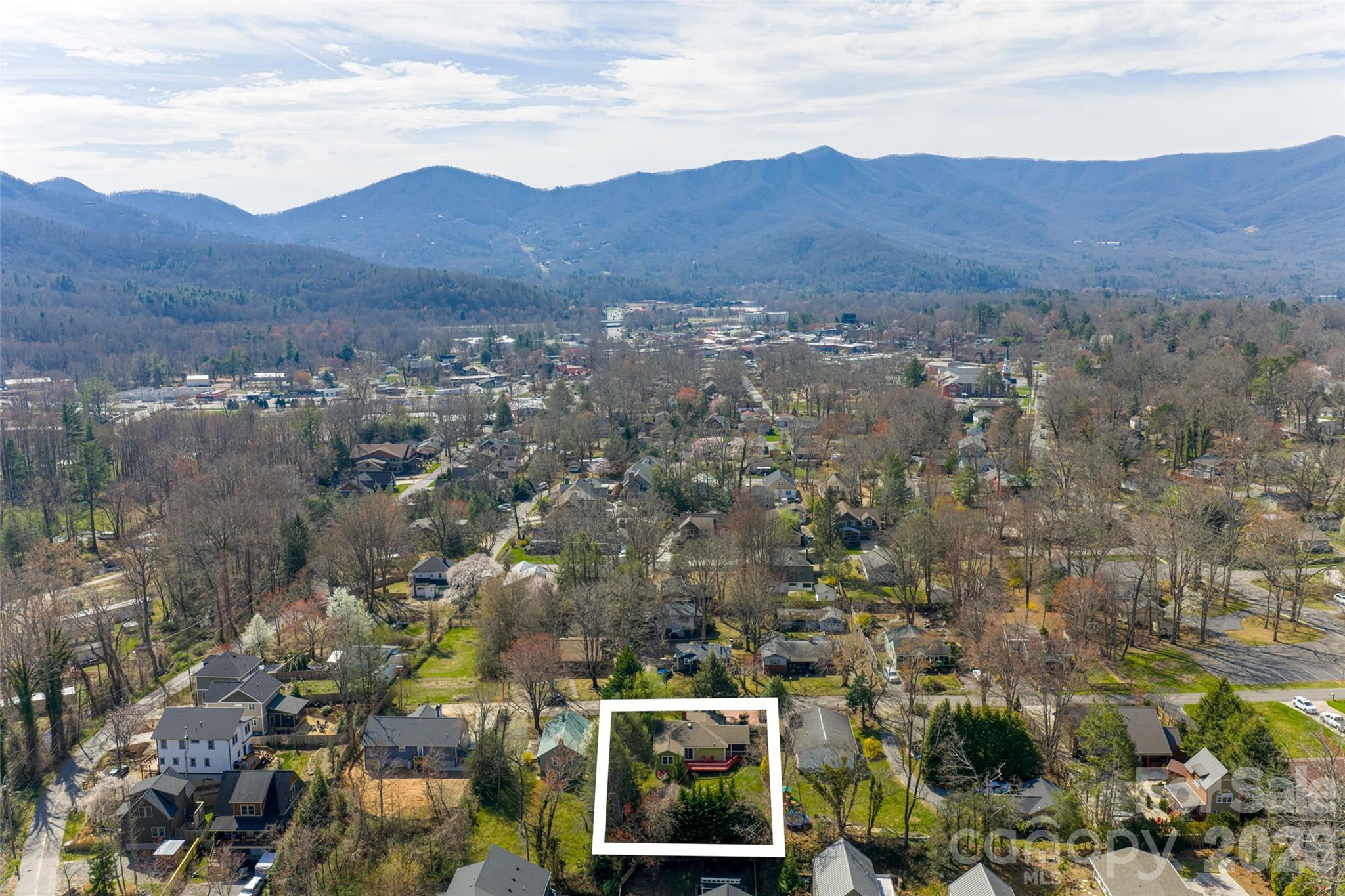 113 5th Street Black Mountain NC 28711