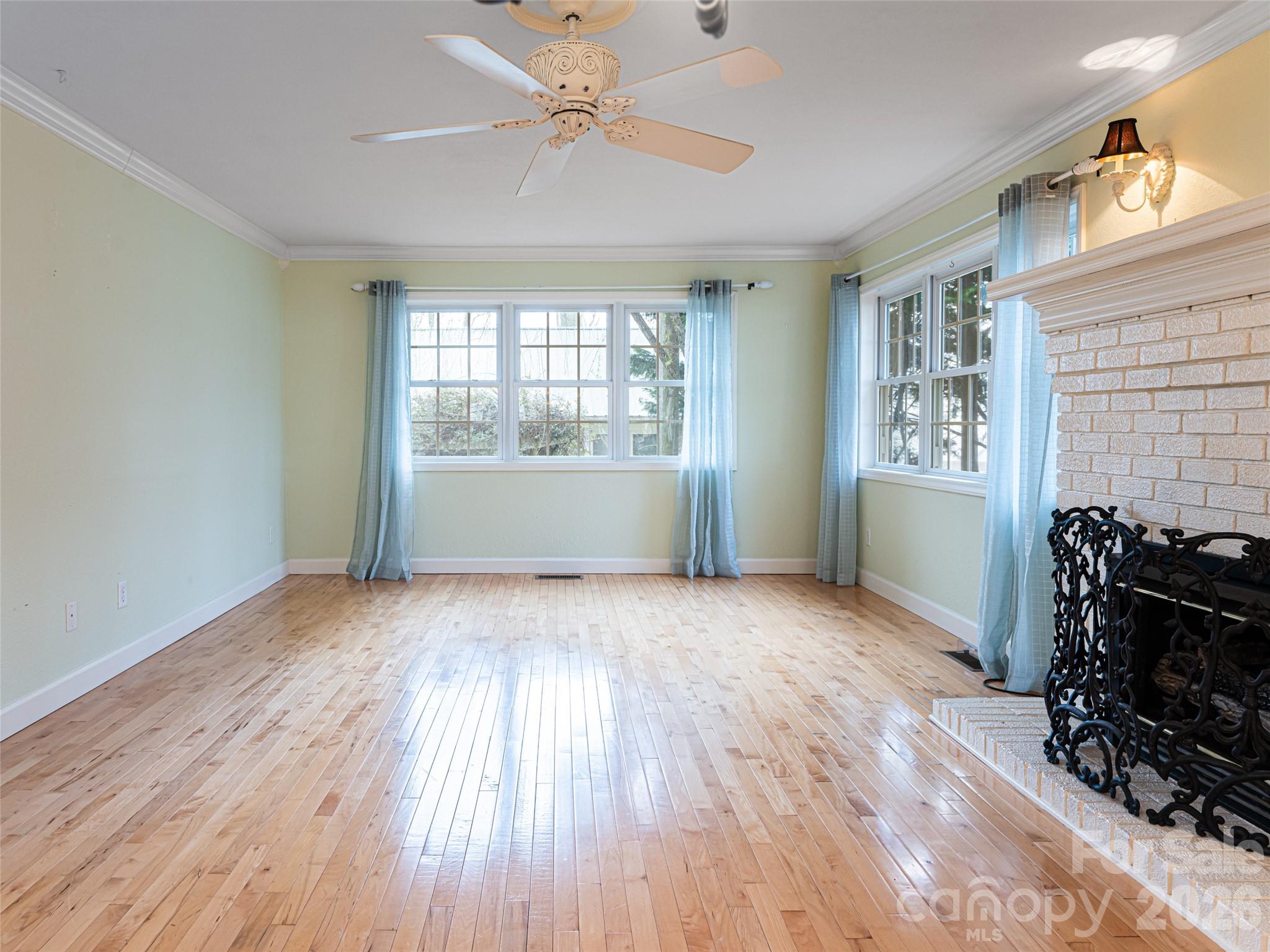113 5th Street Black Mountain NC 28711