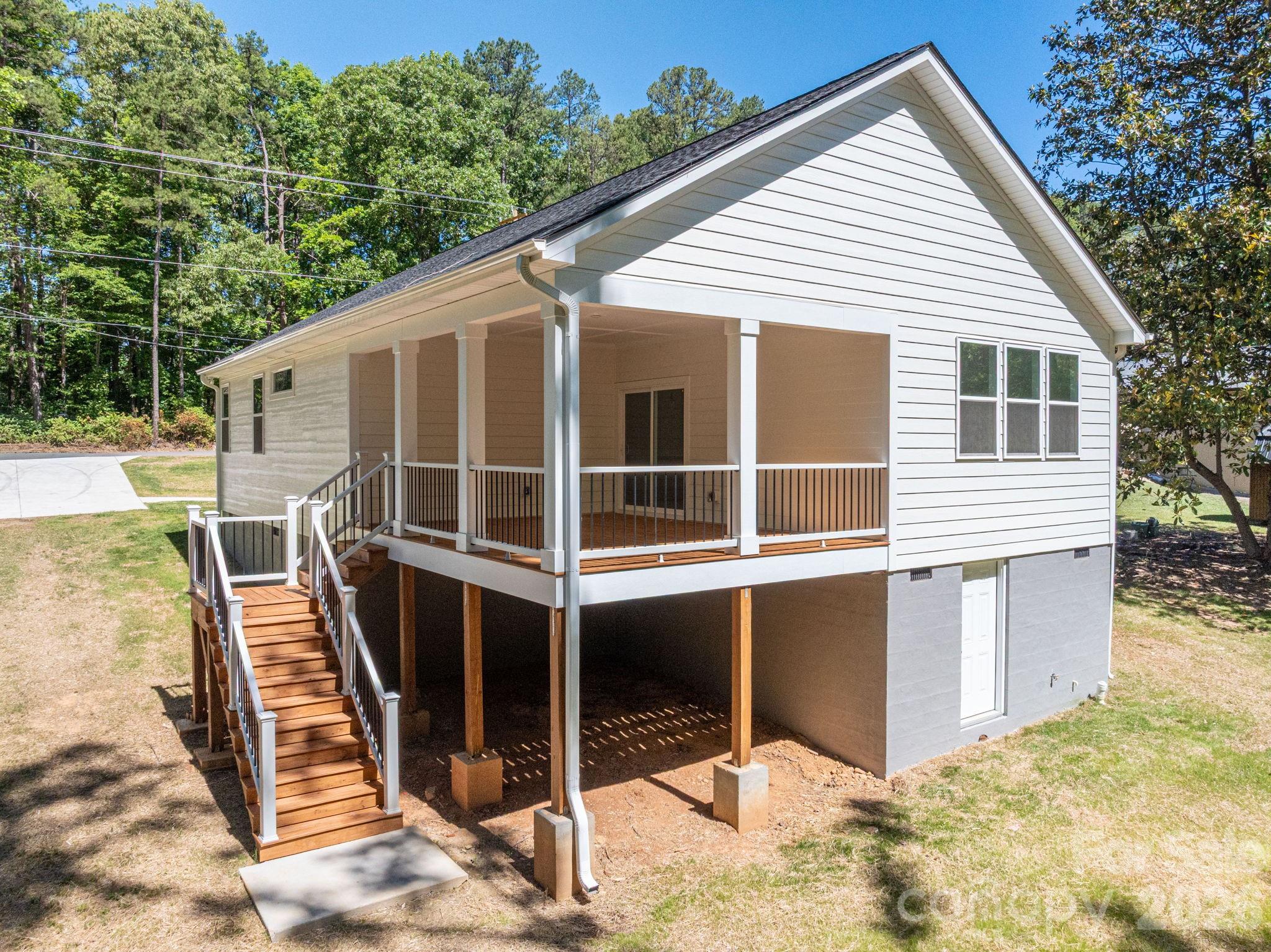 423 S Pinchback Avenue Bessemer City NC 28016