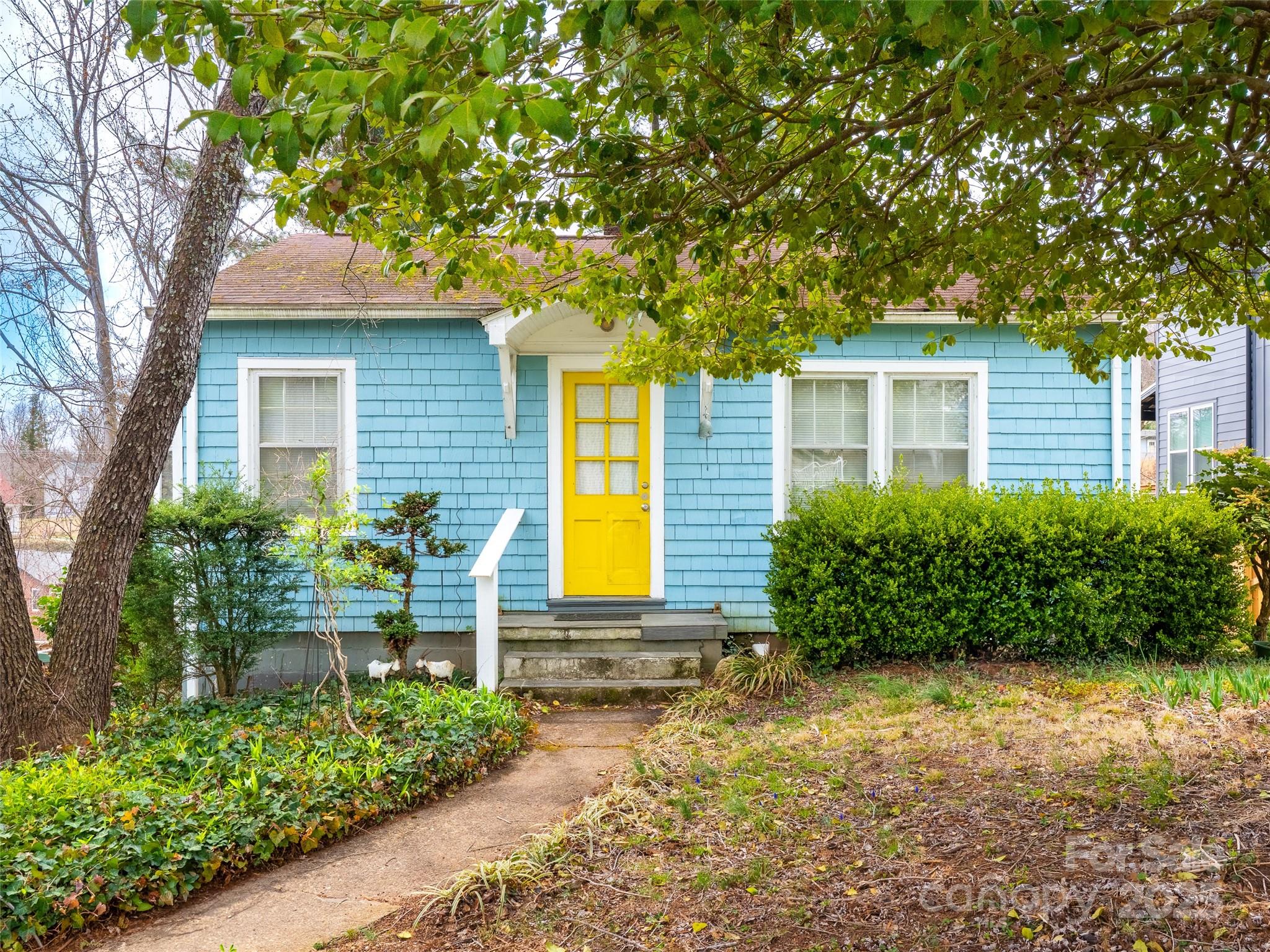 202 Aurora Drive Asheville NC 28805