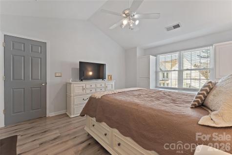 11138 Saintsbury Place Charlotte NC 28270