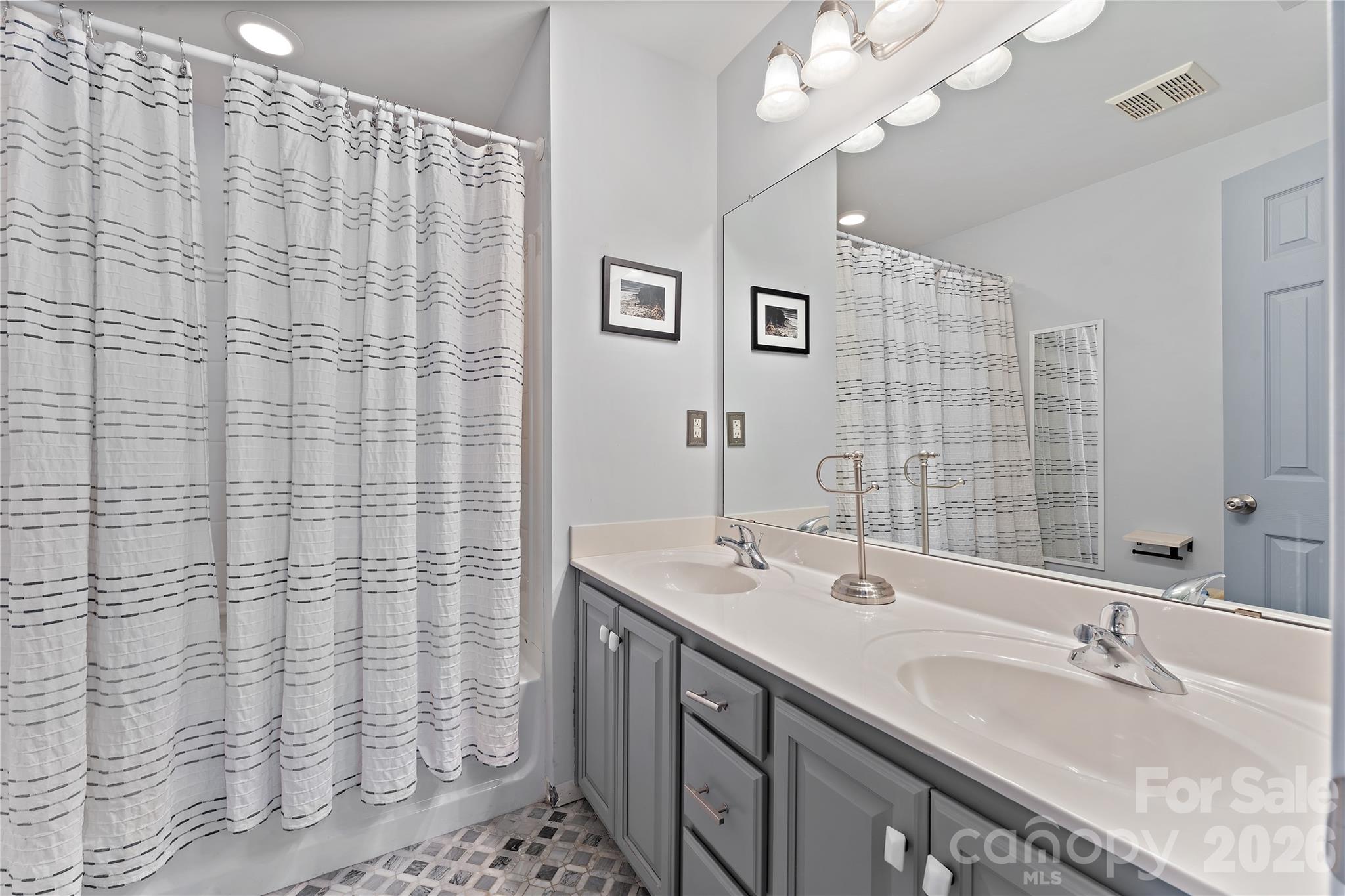 11138 Saintsbury Place Charlotte NC 28270