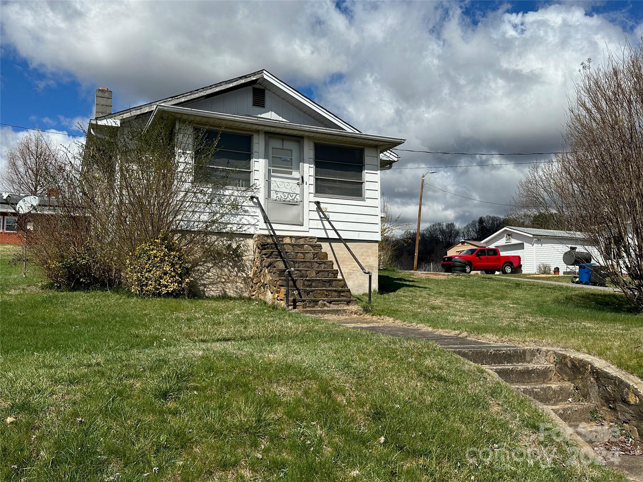 115 Elizabeth Street Canton NC 28716