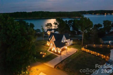 9627 Riviera Drive Sherrills Ford NC 28673