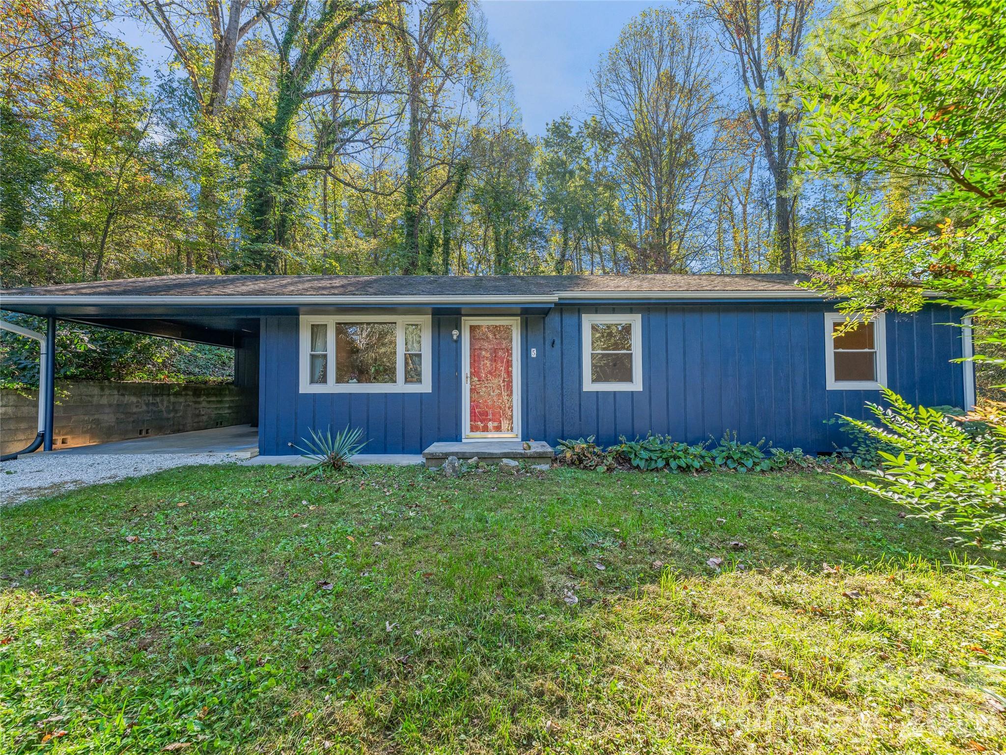 5 West Cove Street Weaverville NC 28787
