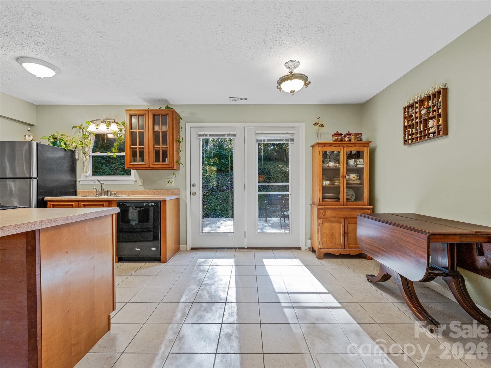 5 West Cove Street Weaverville NC 28787