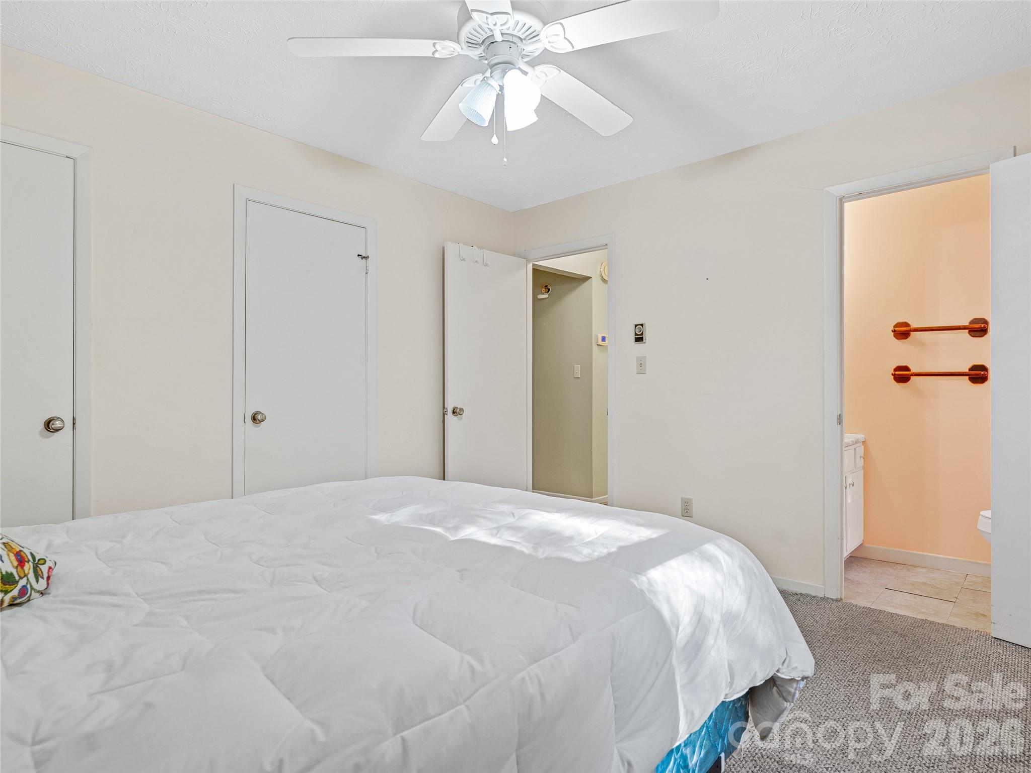 5 West Cove Street Weaverville NC 28787