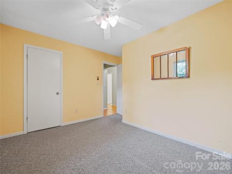 5 West Cove Street Weaverville NC 28787