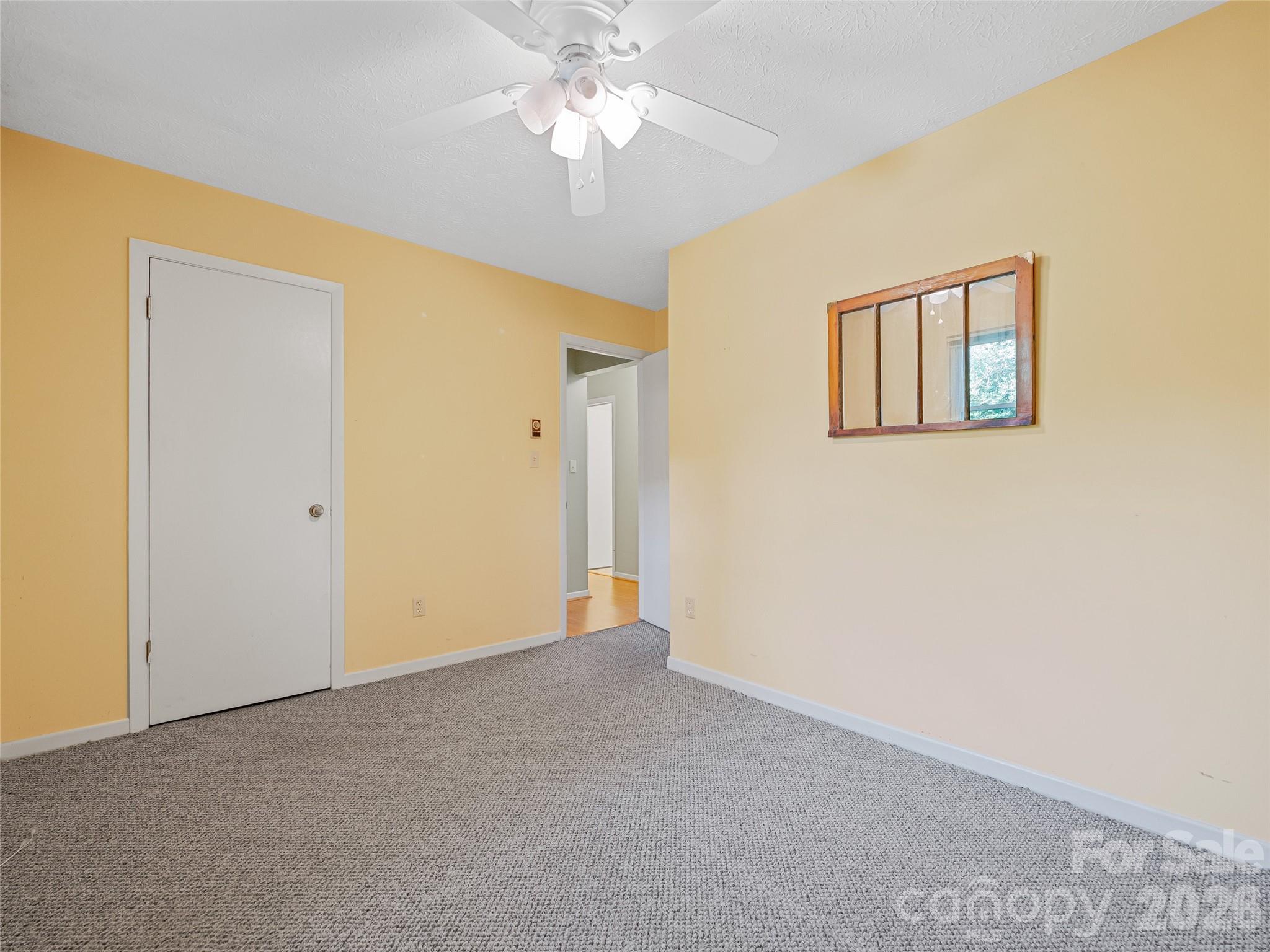 5 West Cove Street Weaverville NC 28787