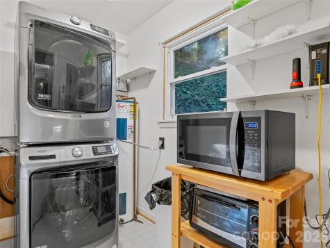 5 West Cove Street Weaverville NC 28787