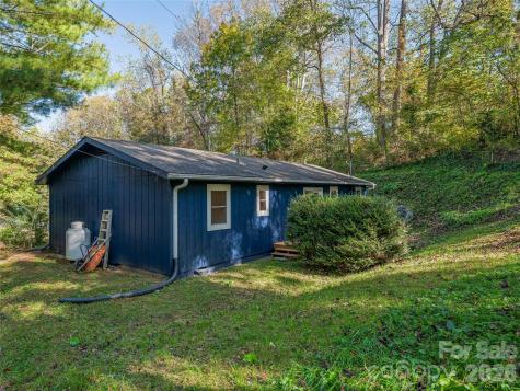 5 West Cove Street Weaverville NC 28787