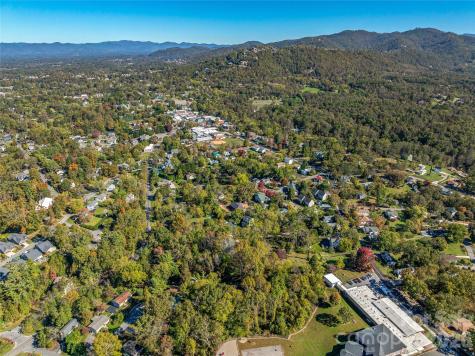 5 West Cove Street Weaverville NC 28787