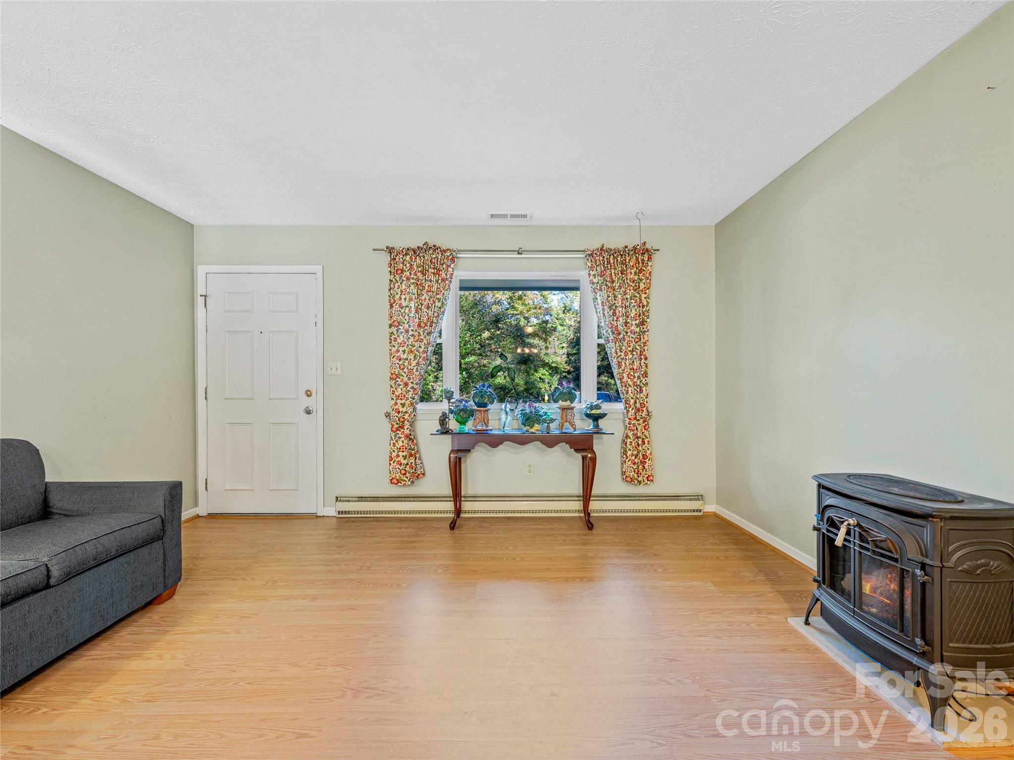 5 West Cove Street Weaverville NC 28787