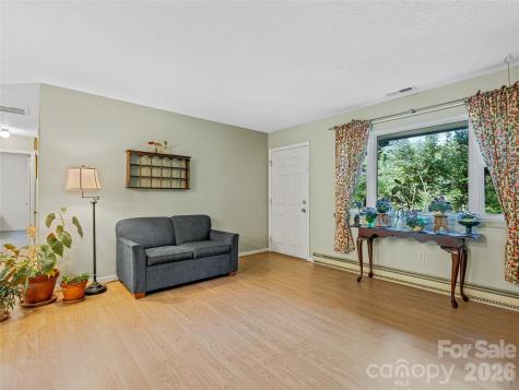 5 West Cove Street Weaverville NC 28787