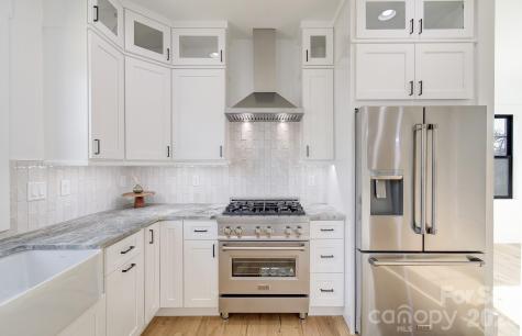 4 S Martha Kate Drive Hendersonville NC 28792