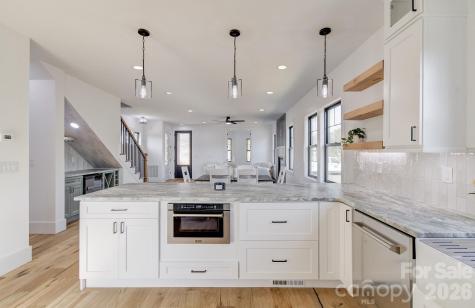 4 S Martha Kate Drive Hendersonville NC 28792