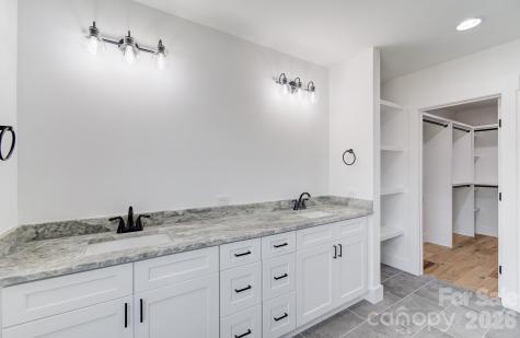 4 S Martha Kate Drive Hendersonville NC 28792