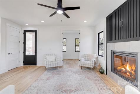 4 S Martha Kate Drive Hendersonville NC 28792