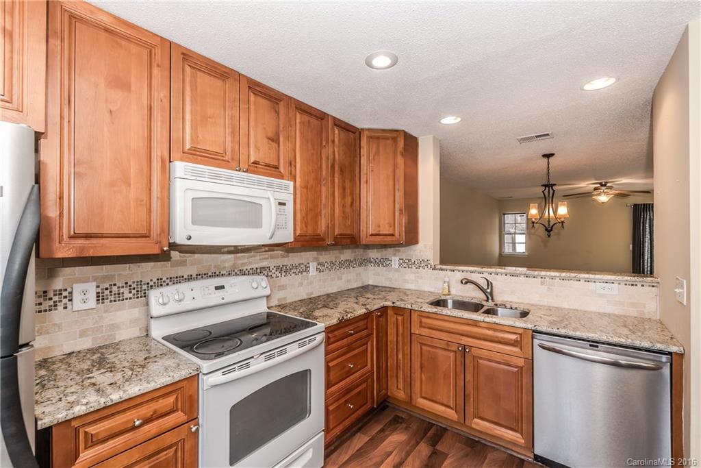 5925 Cougar Lane Charlotte NC 28269