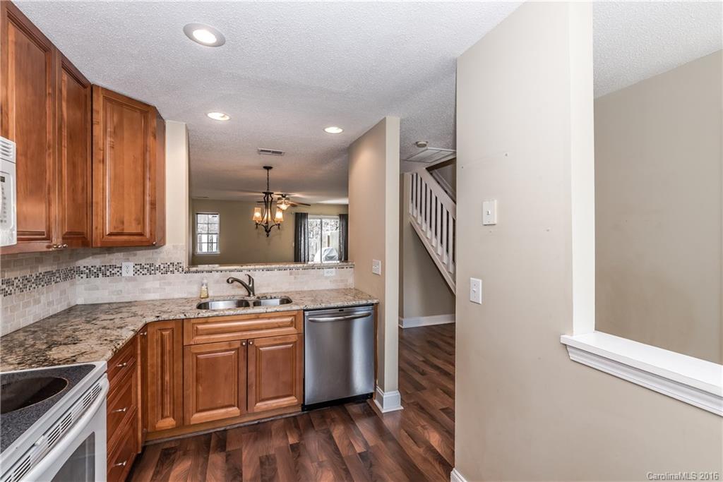 5925 Cougar Lane Charlotte NC 28269