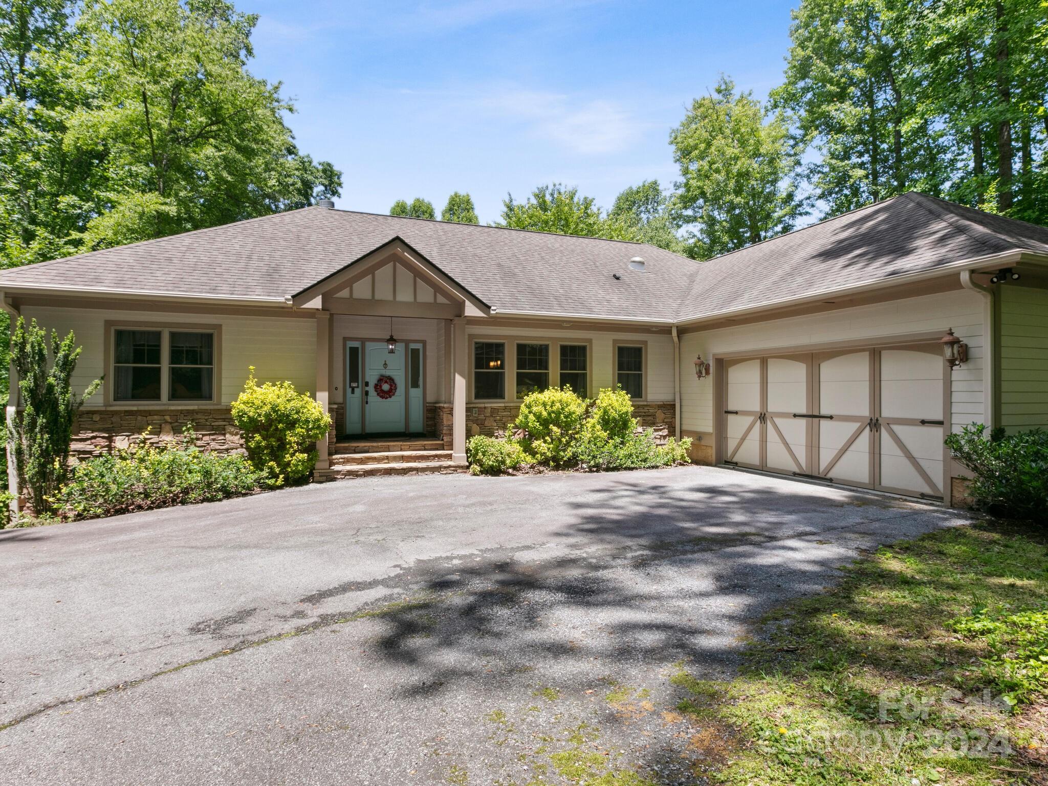 104 Mount Hebron Road Hendersonville NC 28739