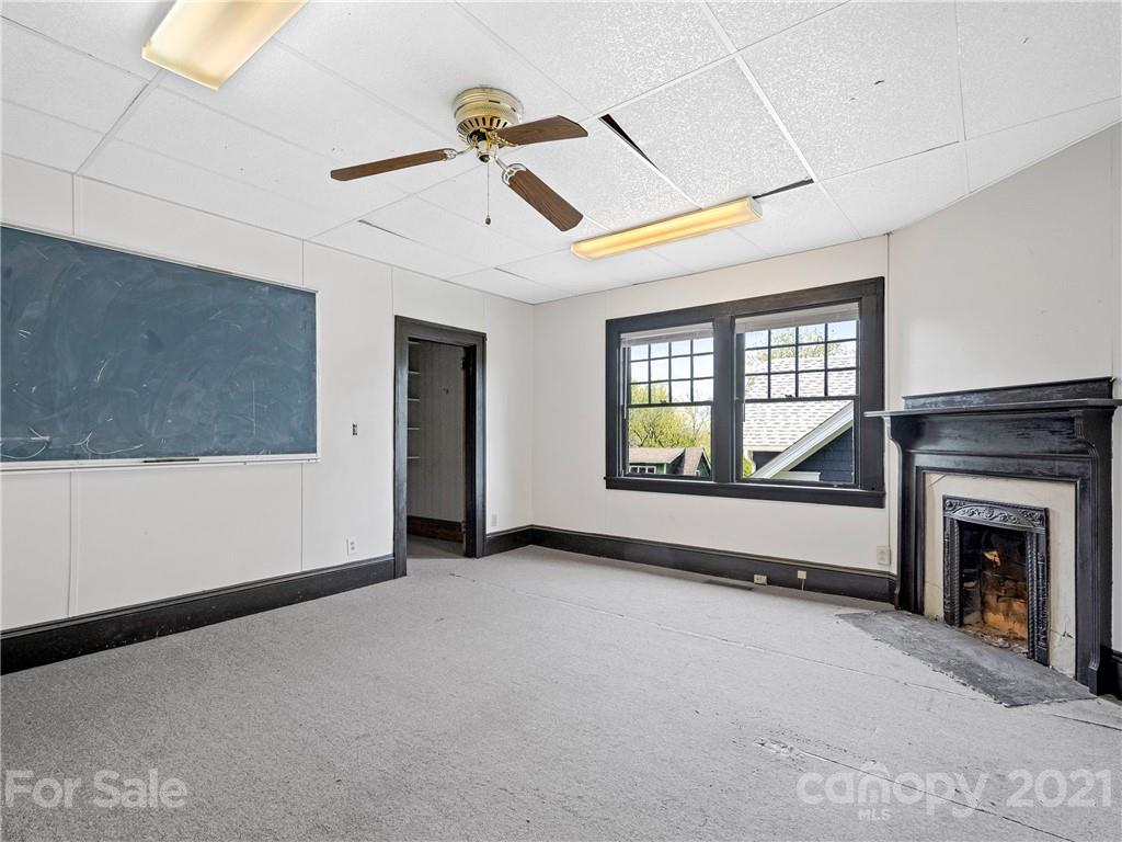 162 W Chestnut Street Asheville NC 28801