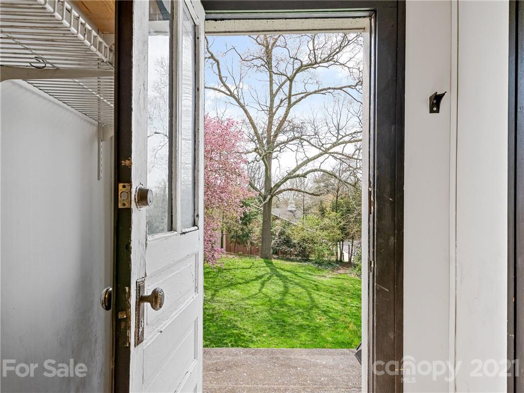 162 W Chestnut Street Asheville NC 28801