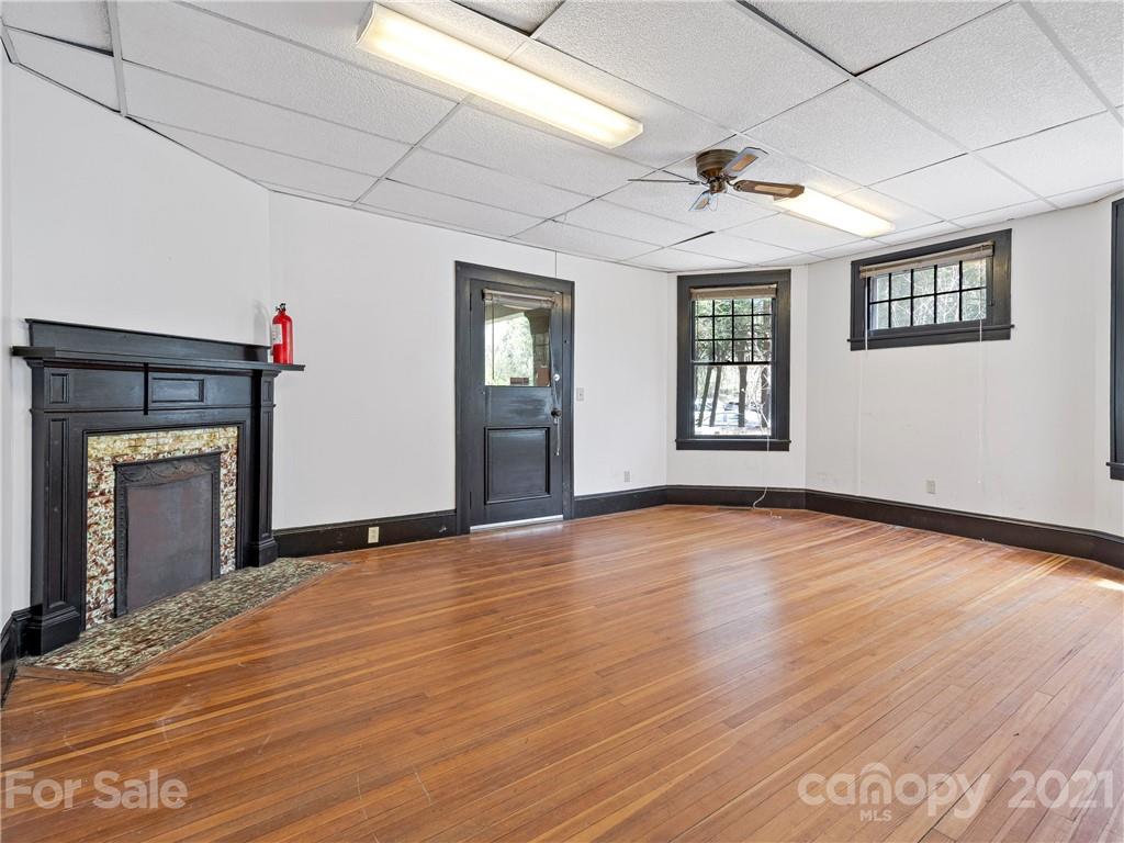 162 W Chestnut Street Asheville NC 28801