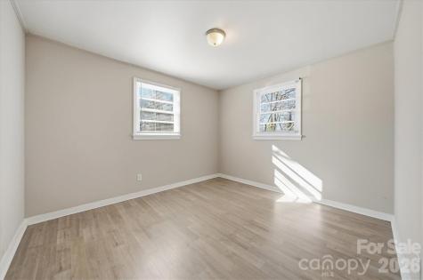 1512 N Deal Avenue Newton NC 28658