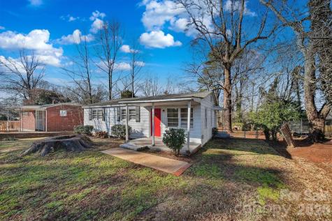 1512 N Deal Avenue Newton NC 28658