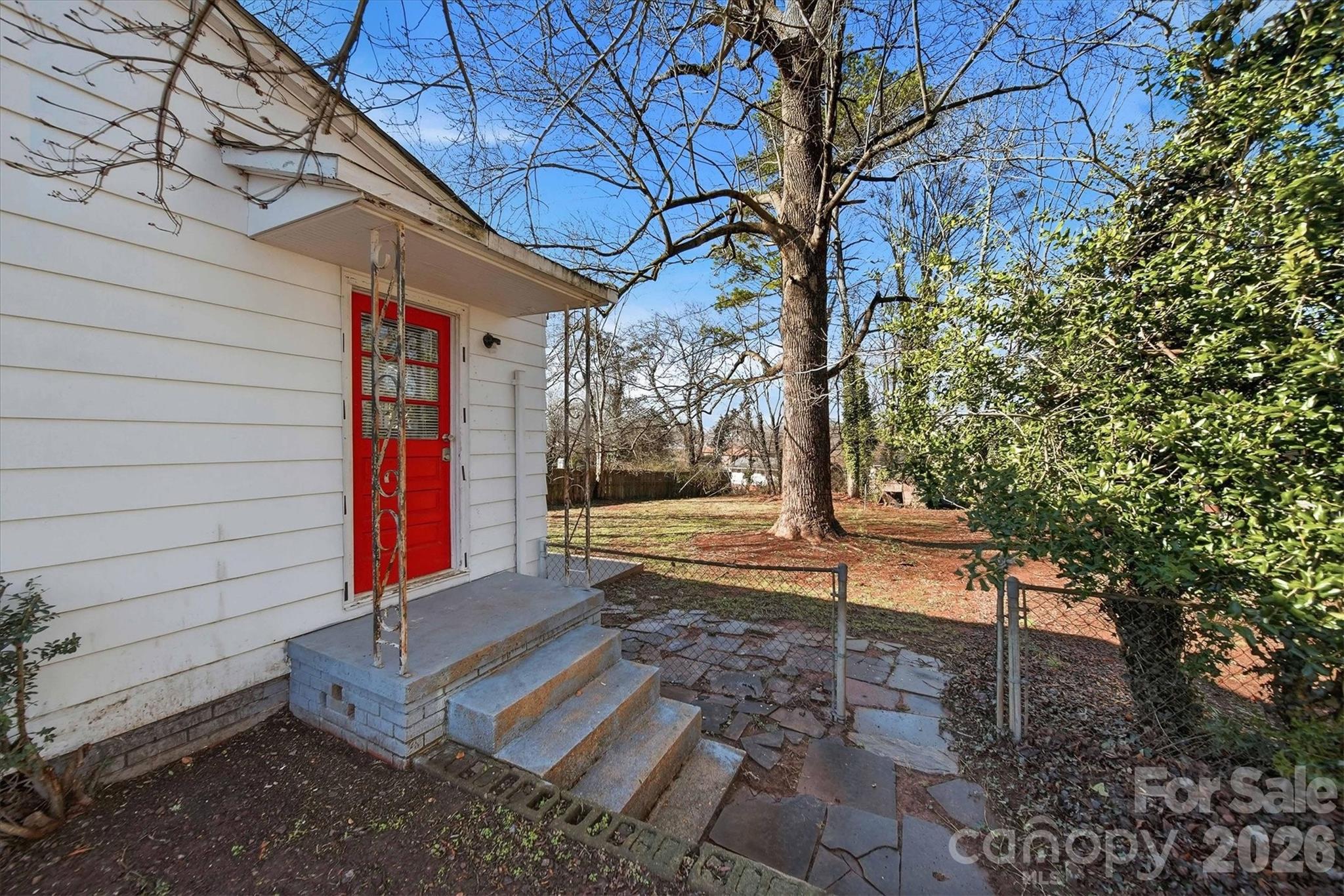 1512 N Deal Avenue Newton NC 28658