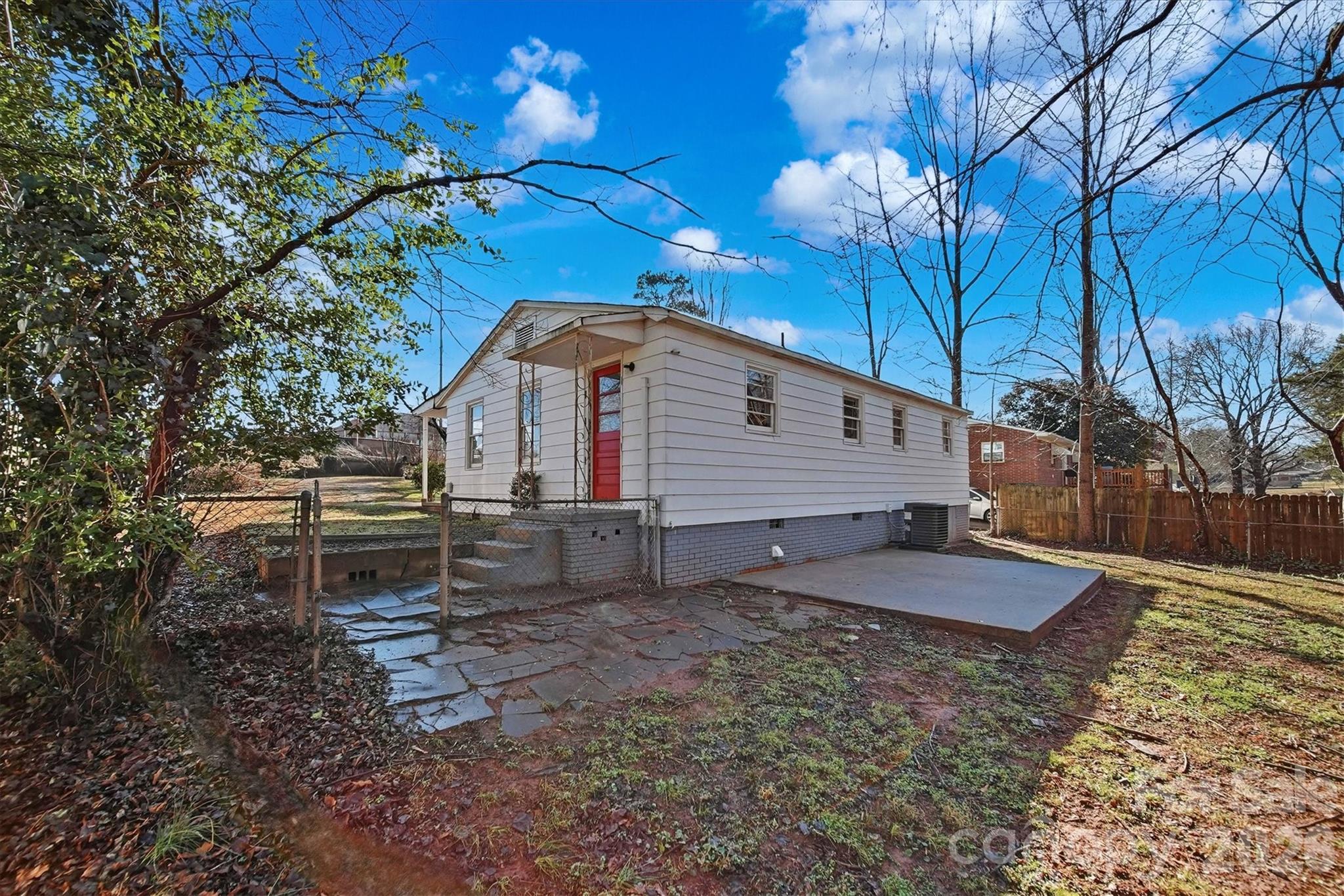 1512 N Deal Avenue Newton NC 28658