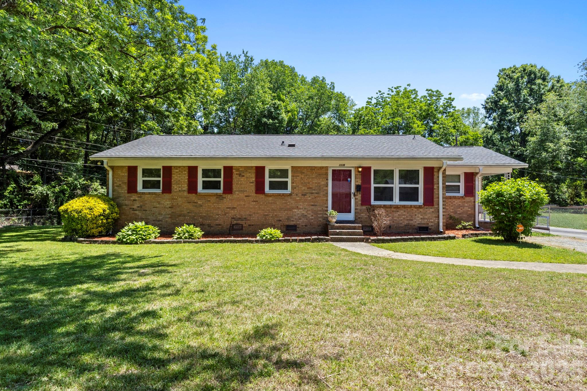 3326 Dunaire Drive Charlotte NC 28205