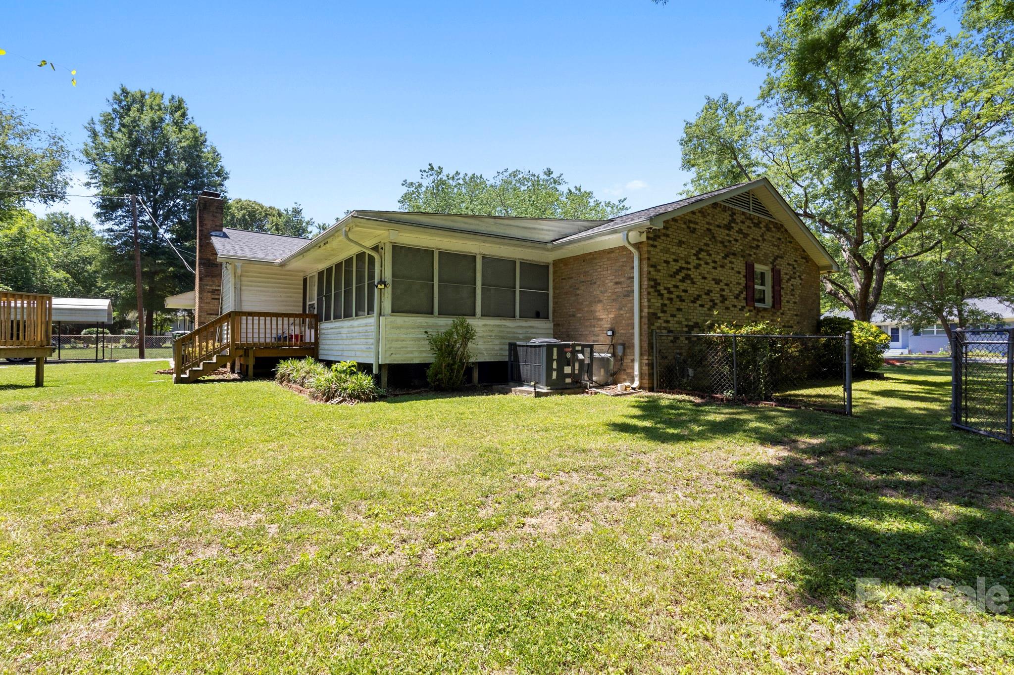 3326 Dunaire Drive Charlotte NC 28205