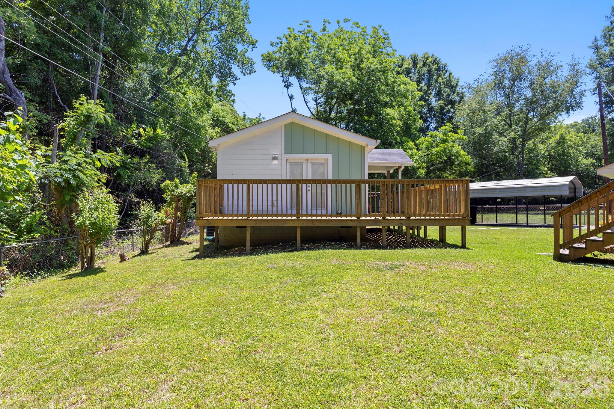 3326 Dunaire Drive Charlotte NC 28205