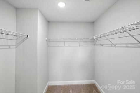 2024 Embassy Court Charlotte NC 28213